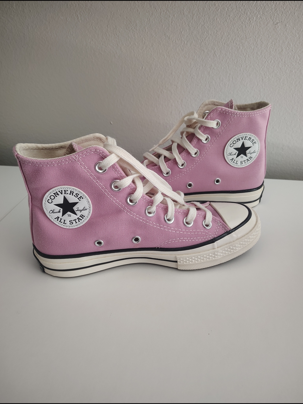 Converse Chuck 70 seasonal High Top 'Pacific Pink'. New. Size 6.5 Women/ 4.5 men